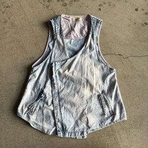 Beulah / denim moto zip drape vest / light fade blue / size s/m